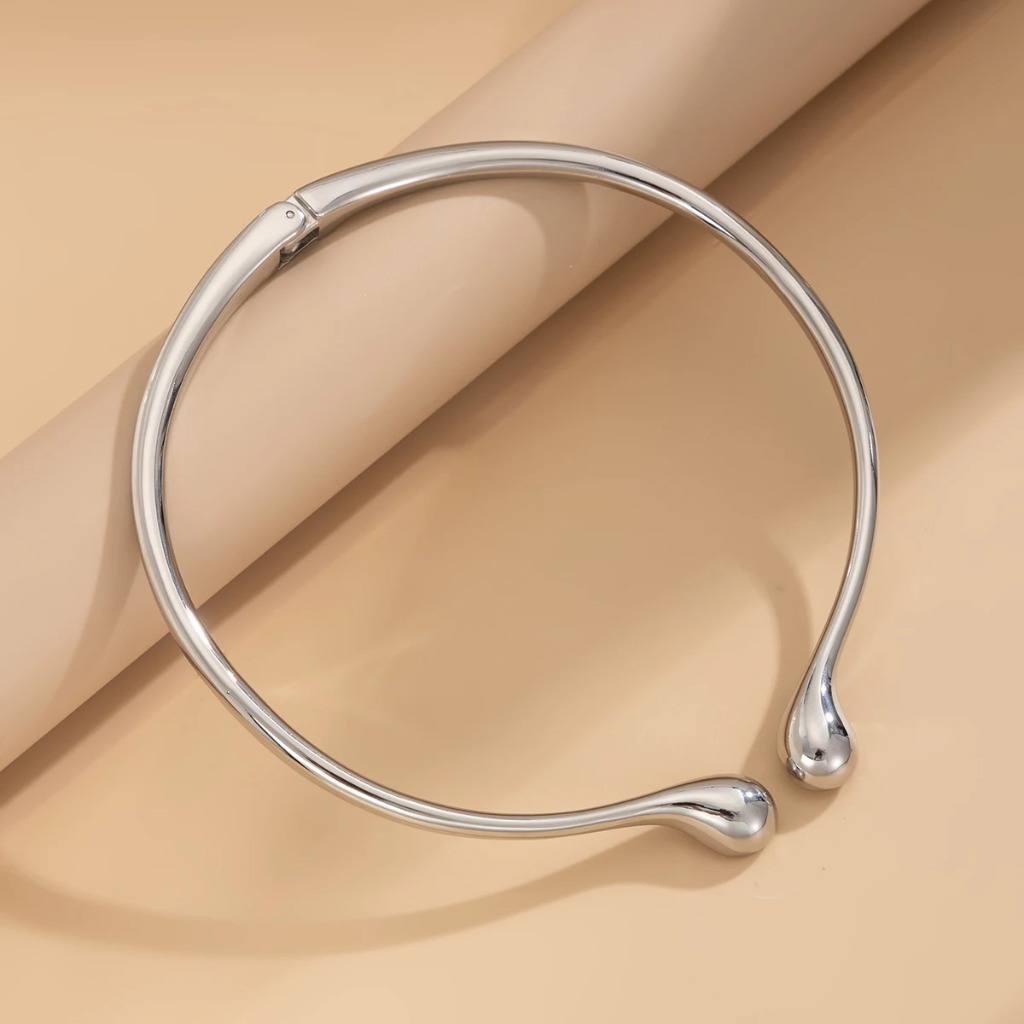 Minimalist Water Drop Choker Necklace |Golden - Image 9