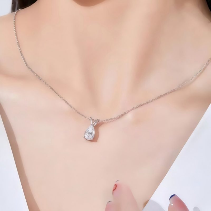 Retro Moissanite Teardrop Necklace |Silvery