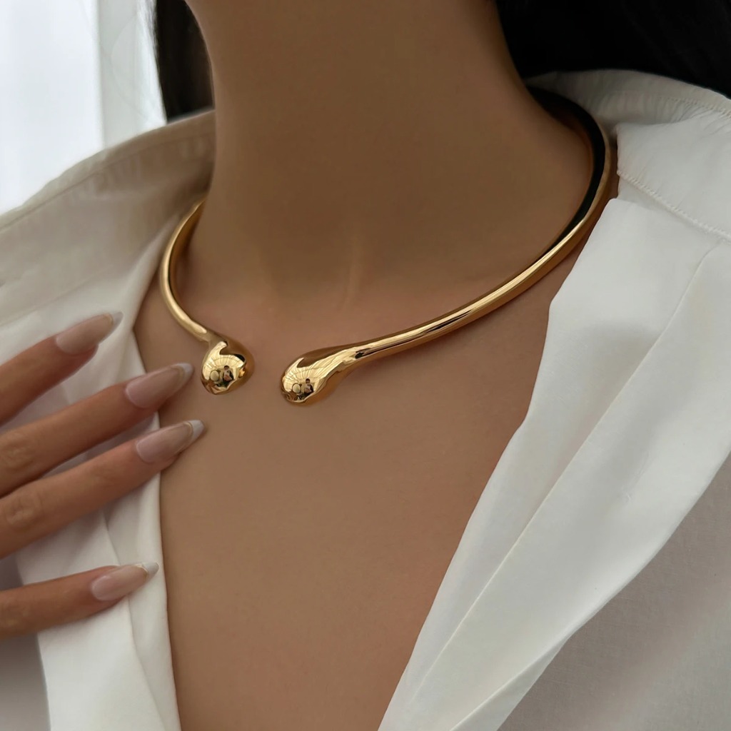 Minimalist Water Drop Choker Necklace |Golden - Image 2